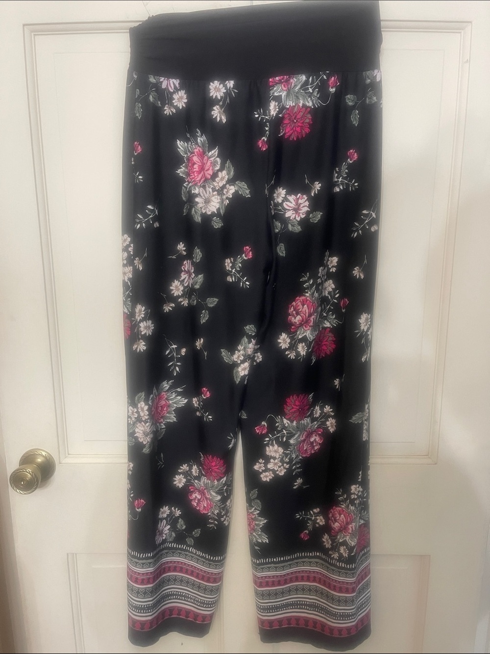 Apt. 9 Black Wide-Leg Floral Pants with Pink Accents